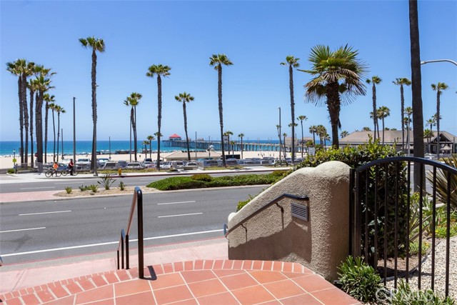 200 Pacific Coast HWY Unit: 106