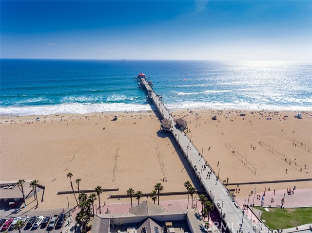 200 Pacific Coast HWY Unit: 106