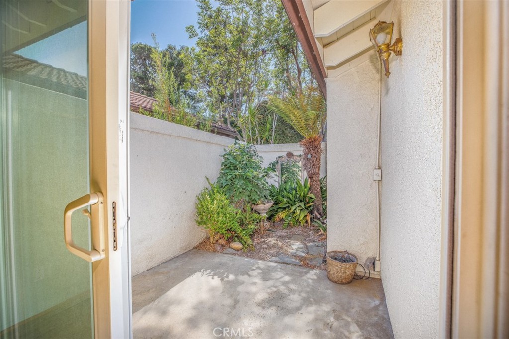 27389 Paseo Ravenna