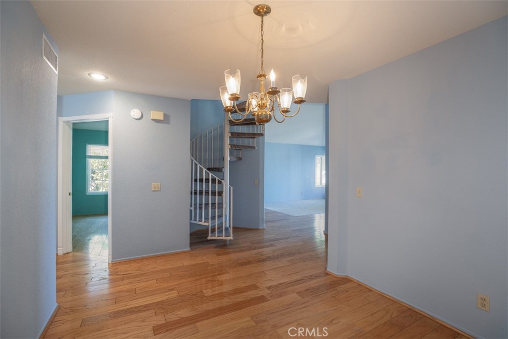 27389 Paseo Ravenna