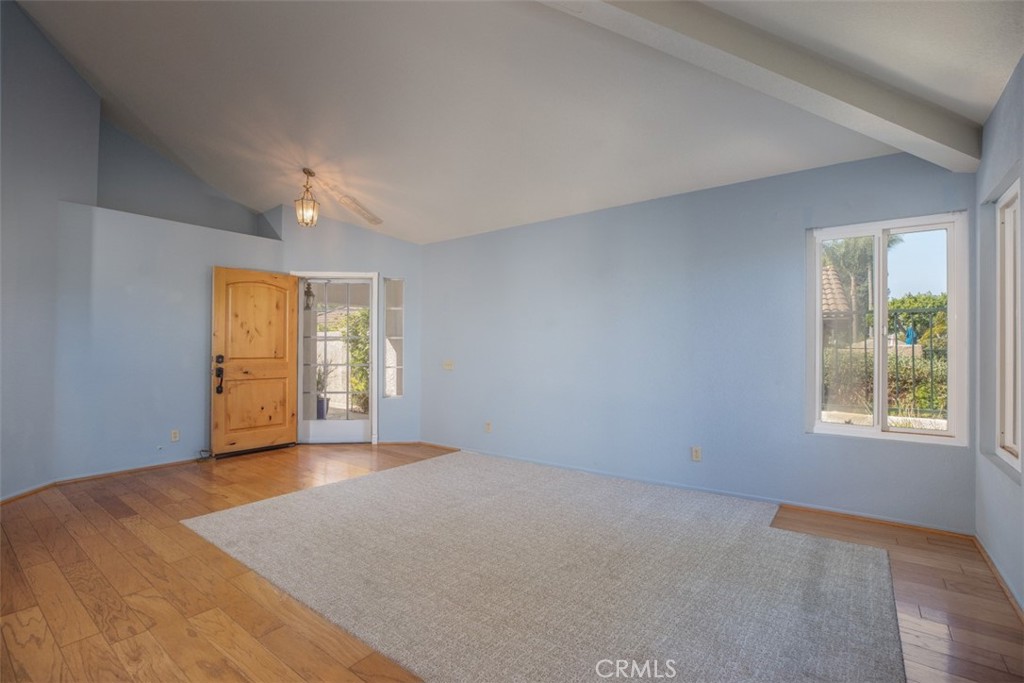 27389 Paseo Ravenna