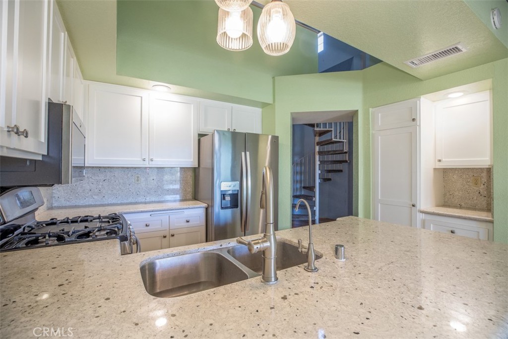 27389 Paseo Ravenna