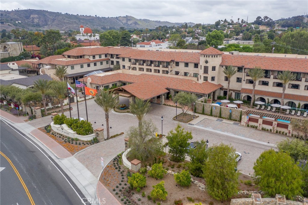 27389 Paseo Ravenna