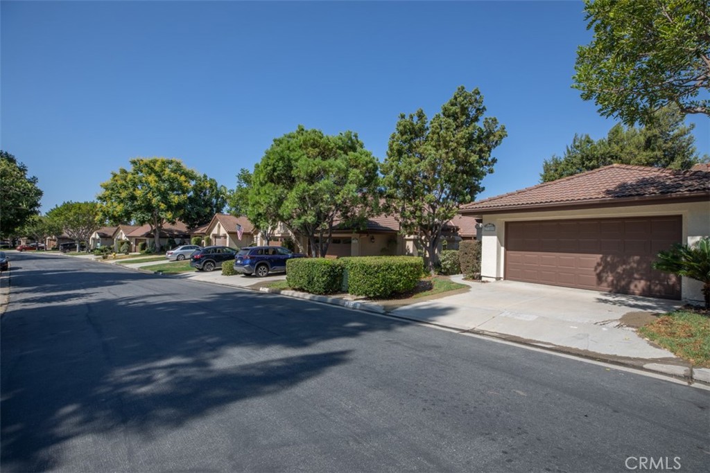27389 Paseo Ravenna