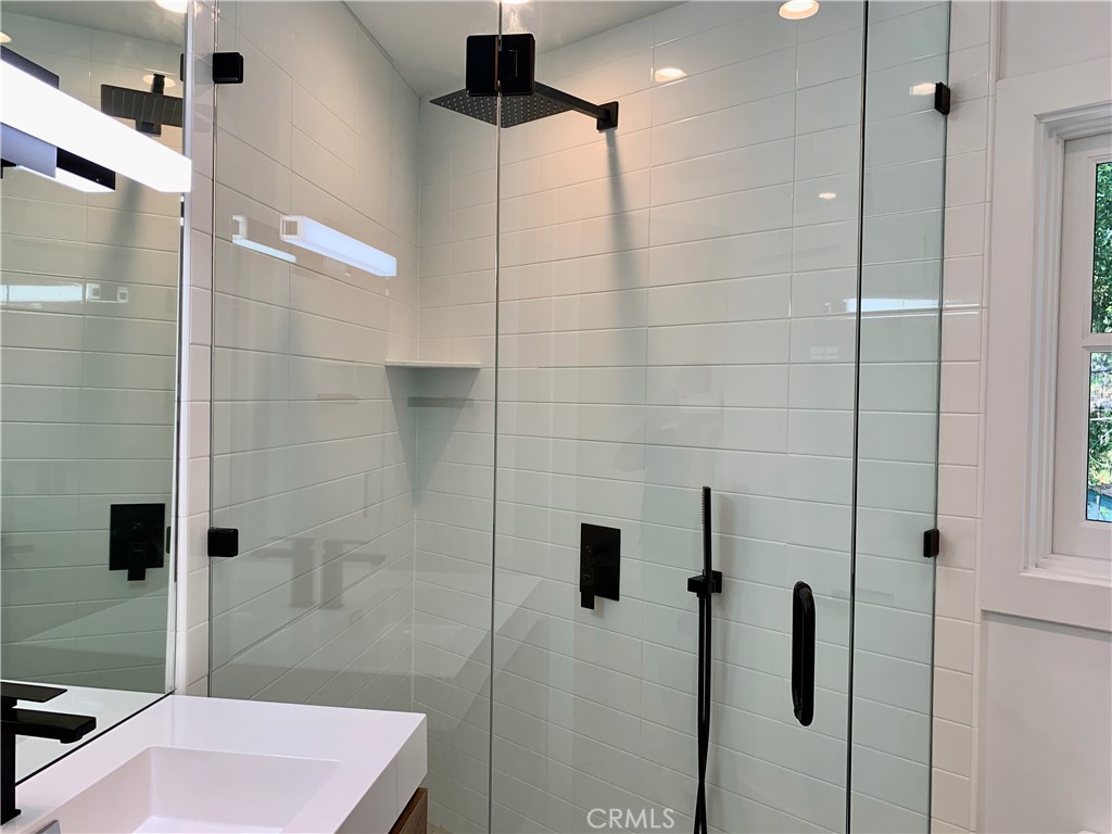 595 Saint Anns Drive