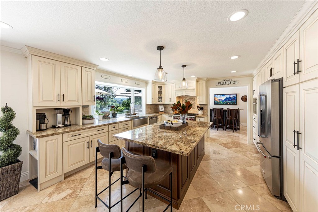 24256 Via Santa Clara