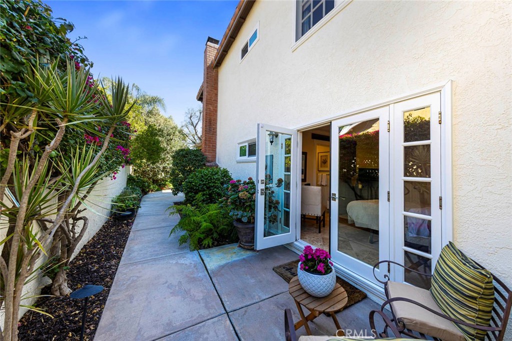 24256 Via Santa Clara