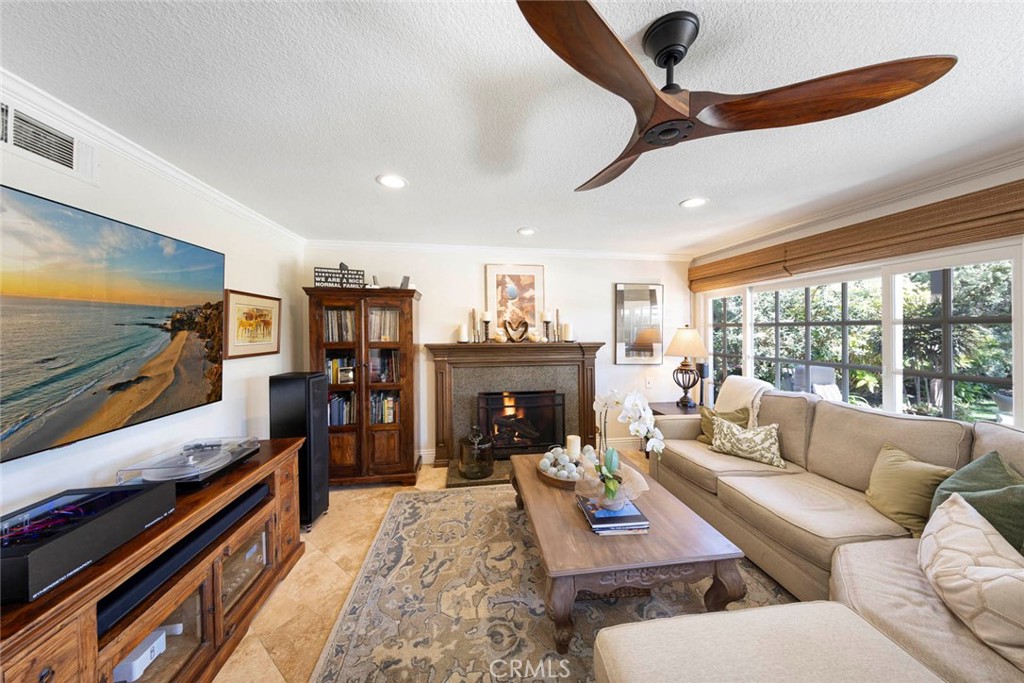 24256 Via Santa Clara