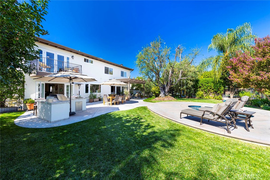 24256 Via Santa Clara