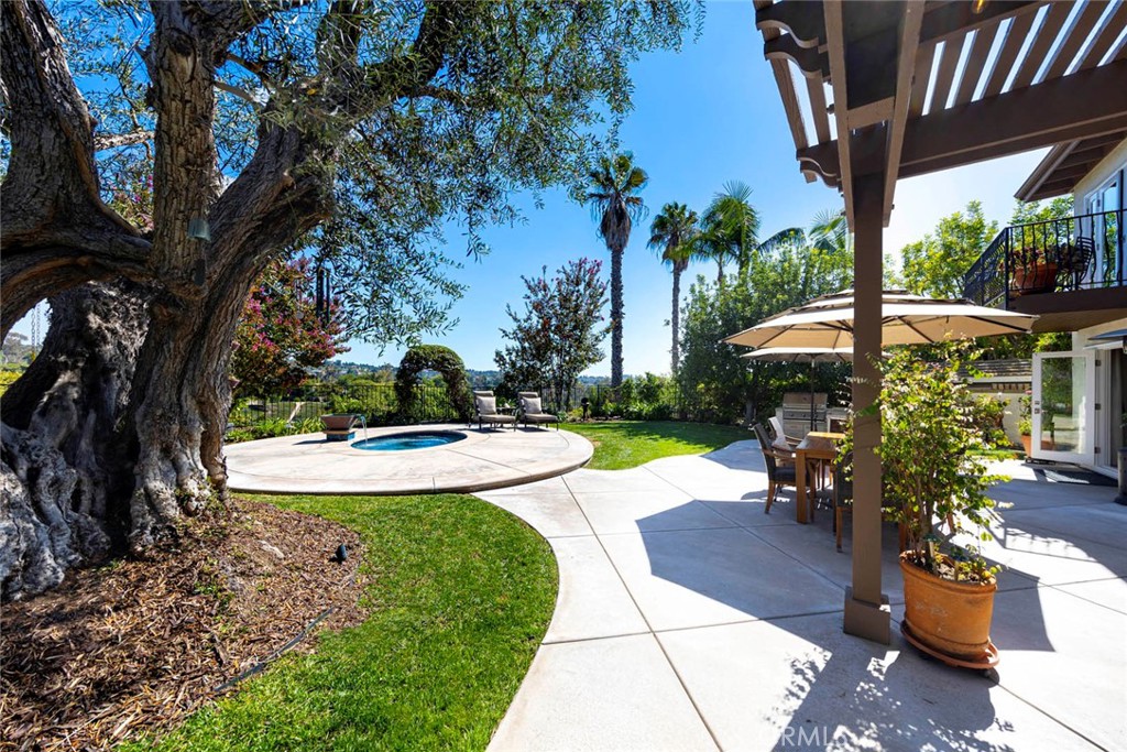 24256 Via Santa Clara