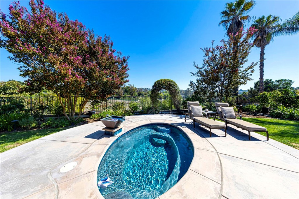 24256 Via Santa Clara