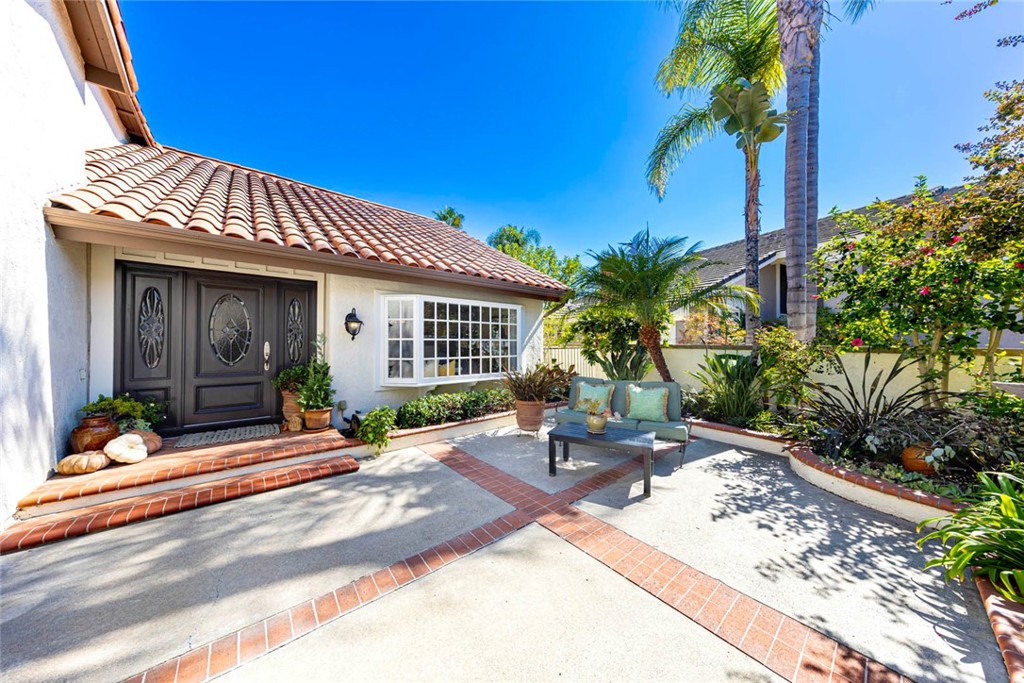 24256 Via Santa Clara