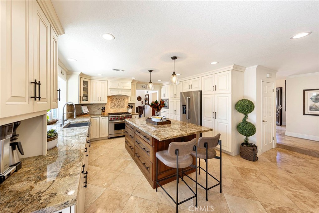 24256 Via Santa Clara