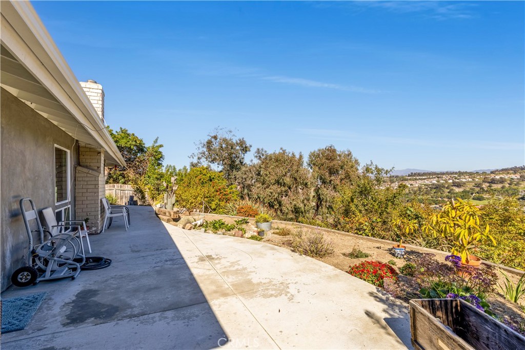 113 Avenida Salvador