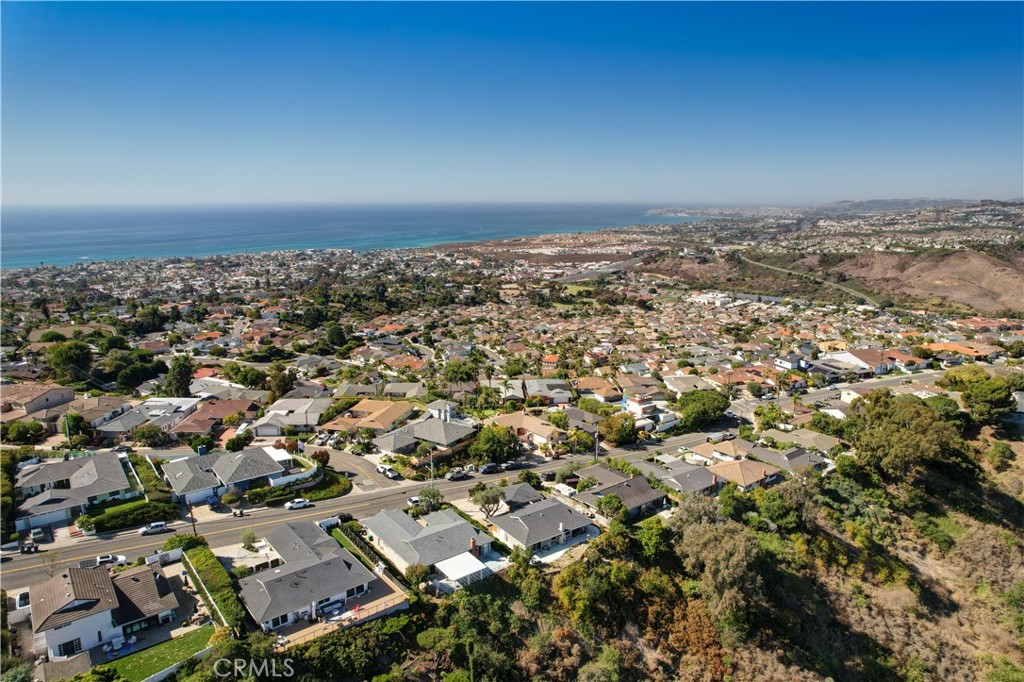 113 Avenida Salvador