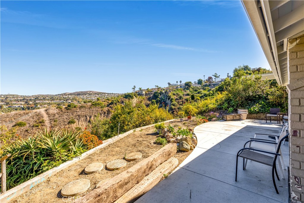 113 Avenida Salvador