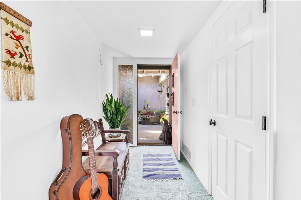 113 Avenida Salvador