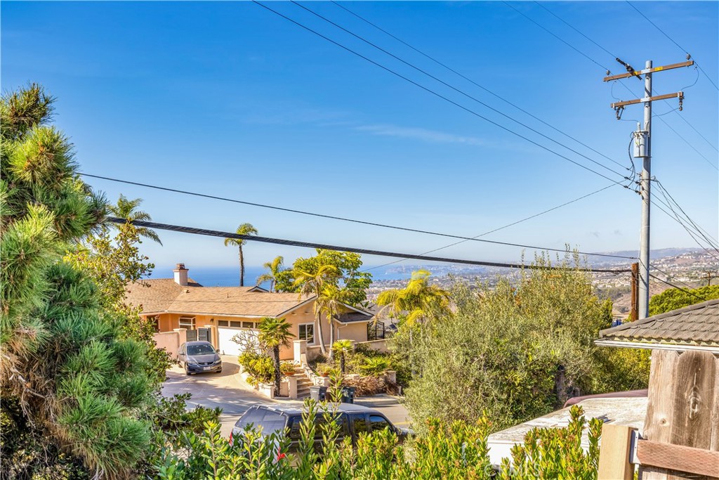 113 Avenida Salvador