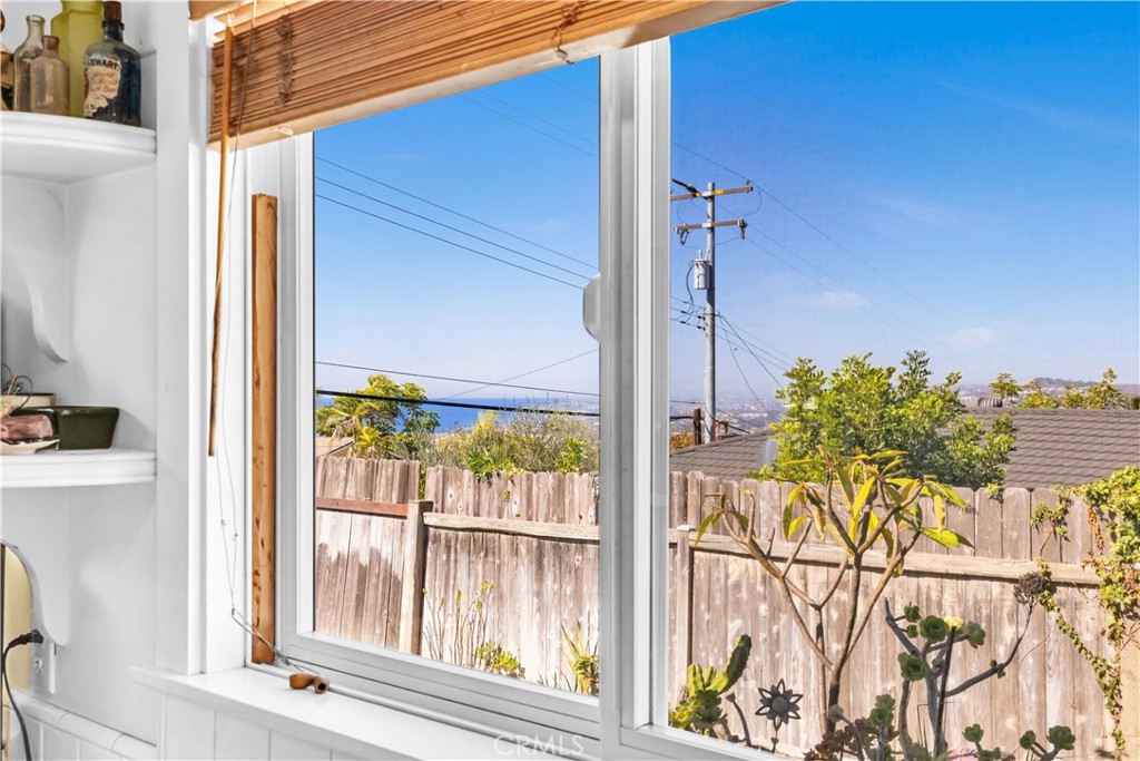 113 Avenida Salvador