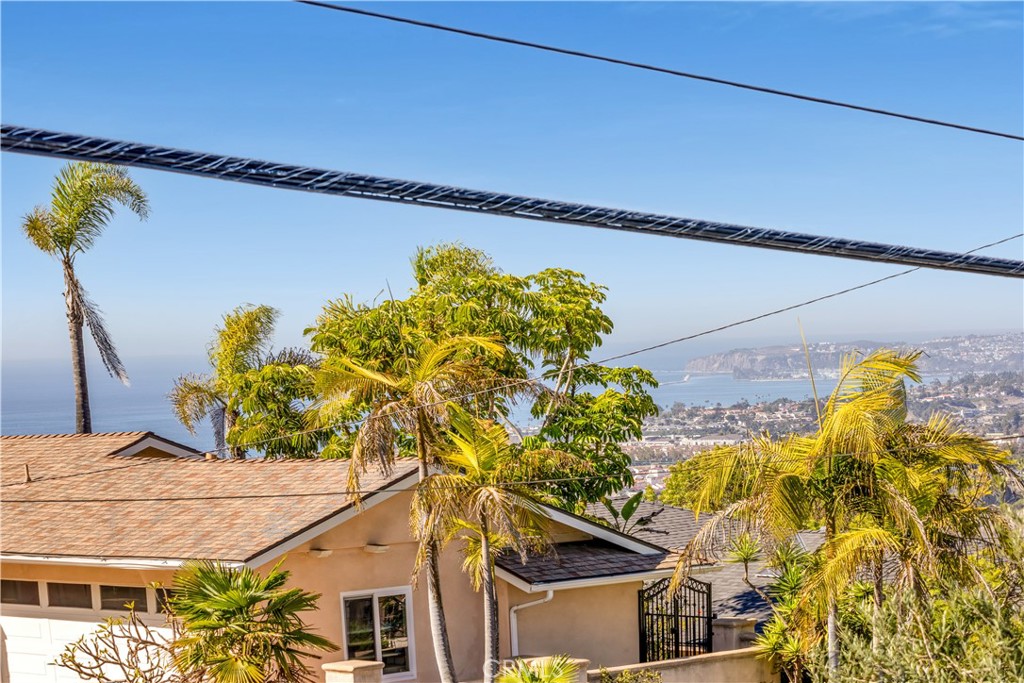 113 Avenida Salvador