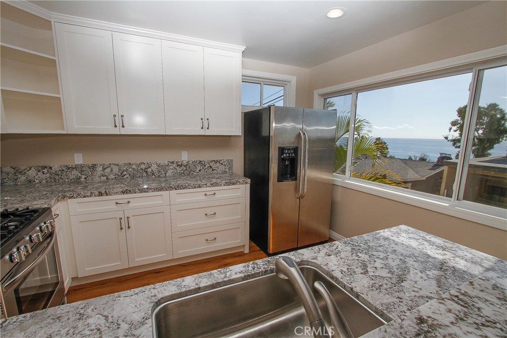 221 Grandview Street