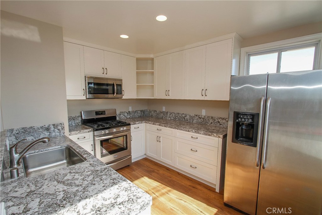 221 Grandview Street