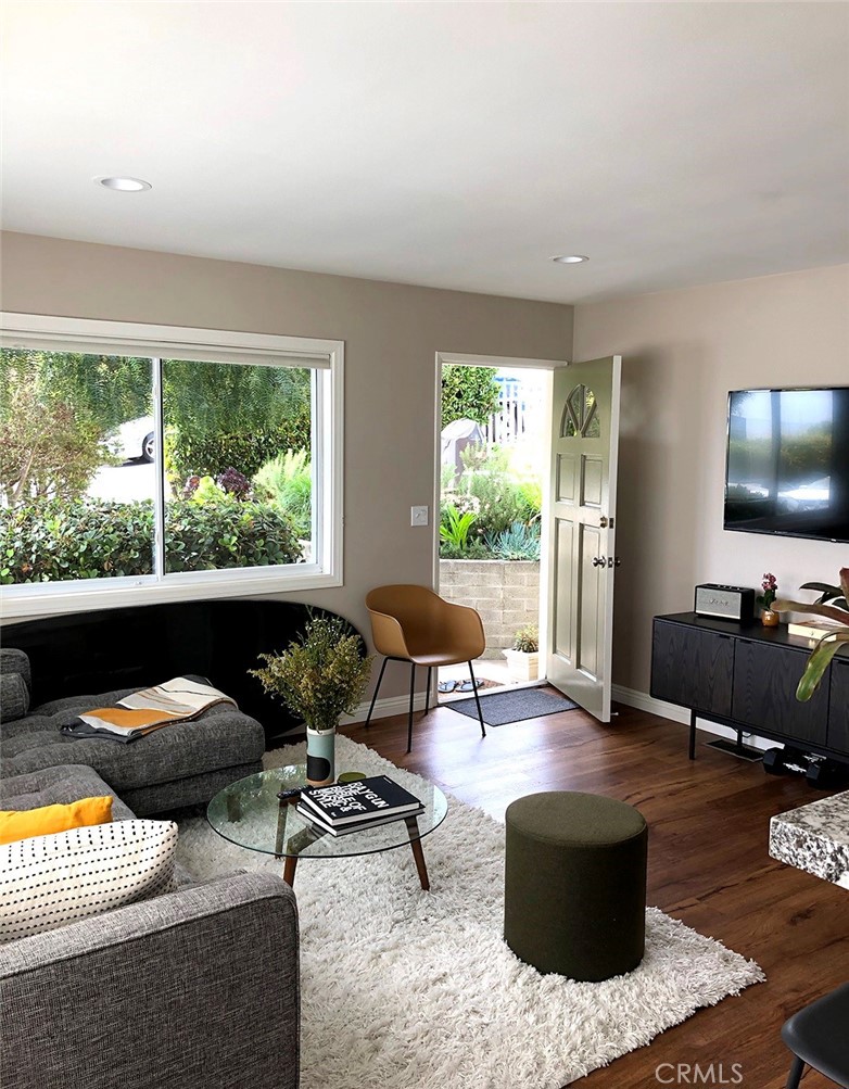 221 Grandview Street