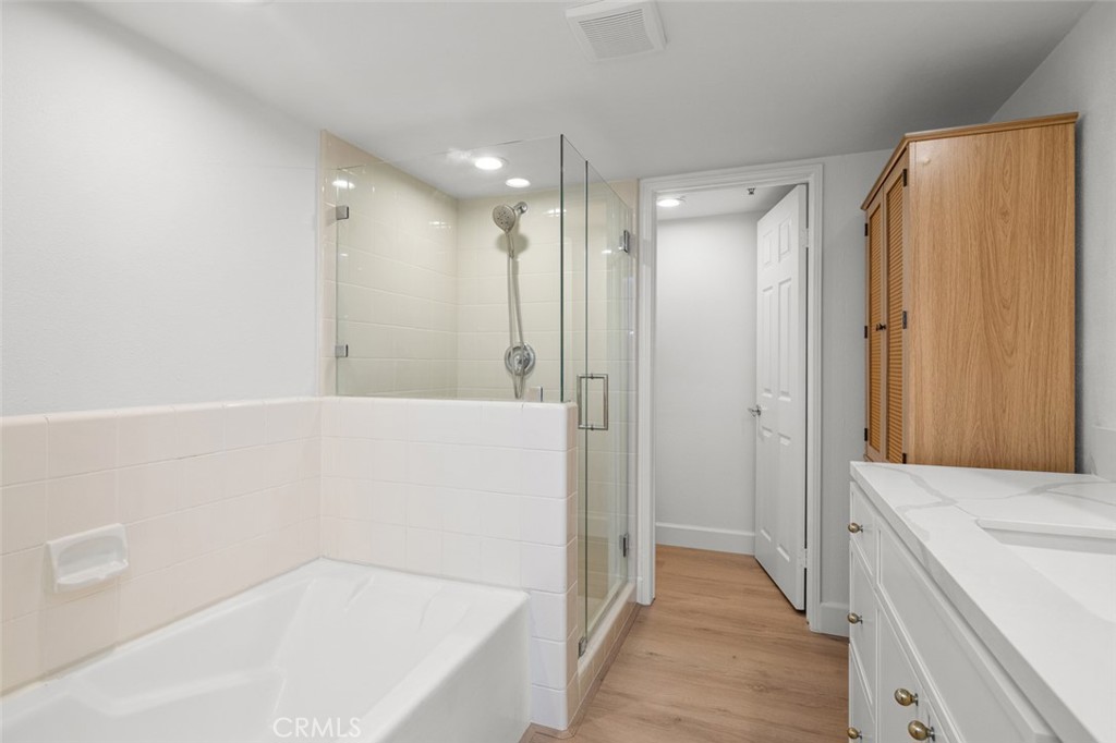 200 Pacific Coast Highway 226