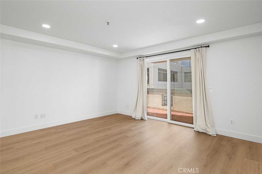 200 Pacific Coast Highway 226