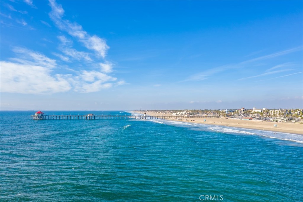 200 Pacific Coast Highway 226