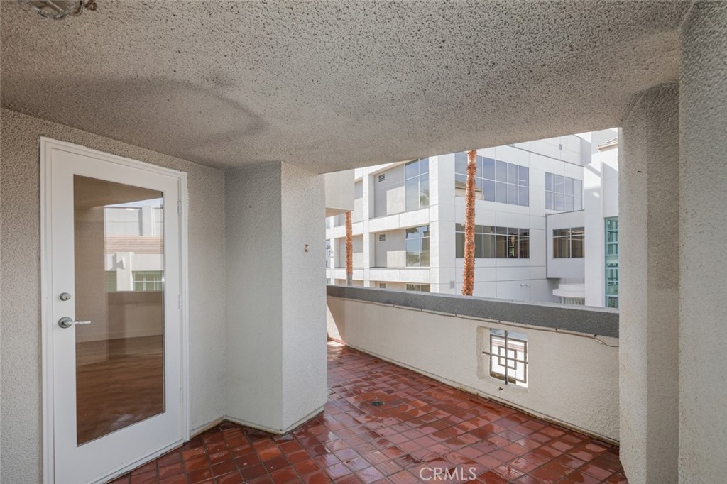 200 Pacific Coast Highway 226