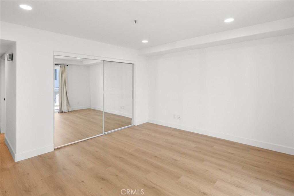 200 Pacific Coast Highway 226