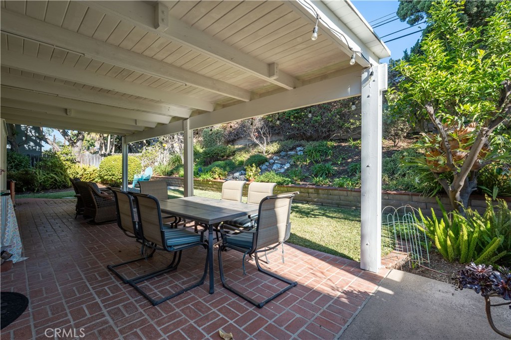 1874 Parkcrest Drive