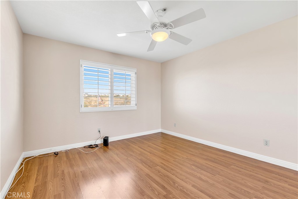 2425 Avenida Mastil 86