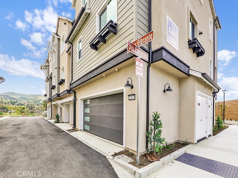 32071 Paseo Vibrante