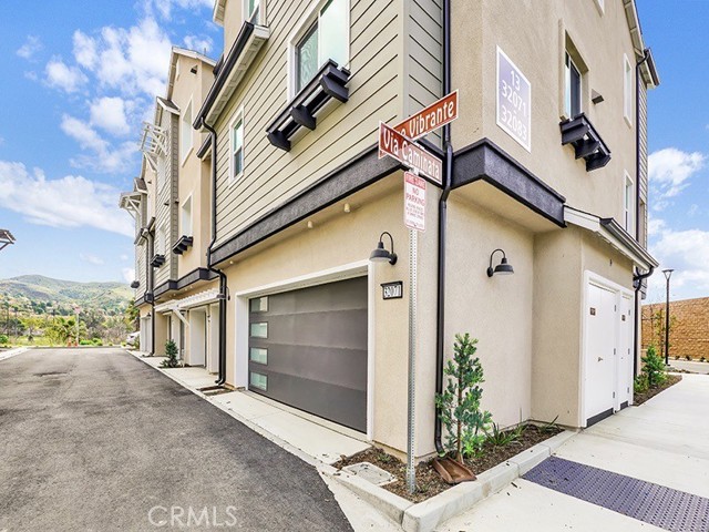 32071 Paseo Vibrante