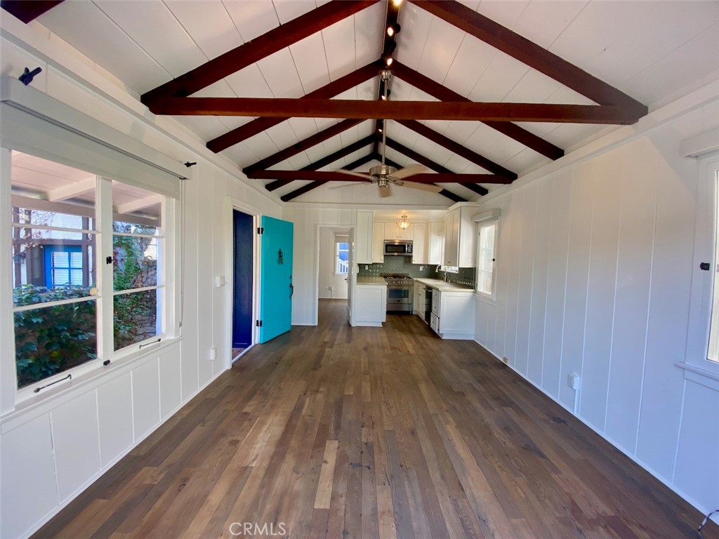 1451 Glenneyre Street