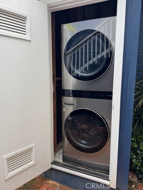 1451 Glenneyre Street