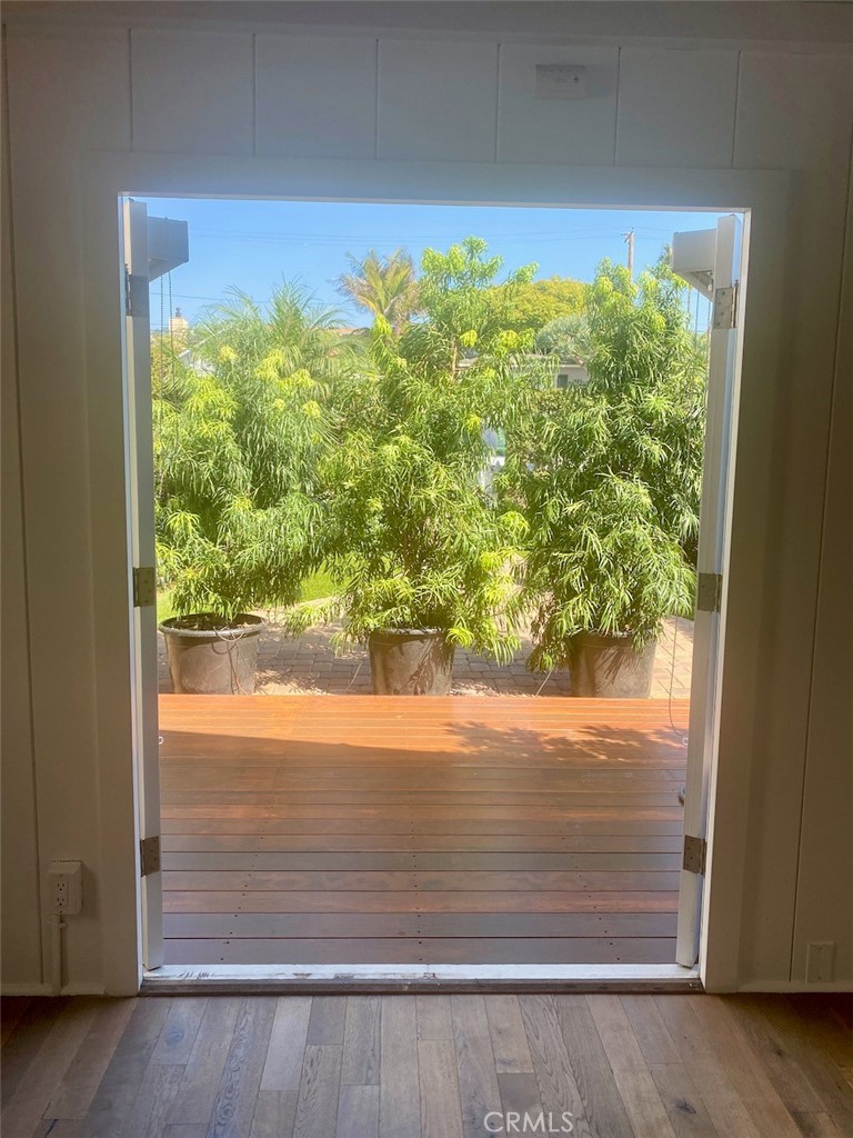 1451 Glenneyre Street