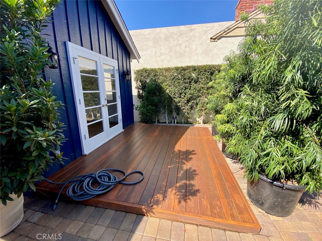 1451 Glenneyre Street