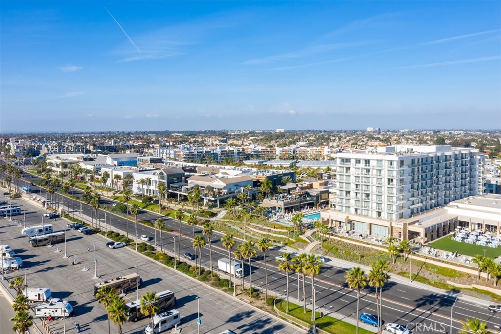 200 Pacific Coast Highway 322