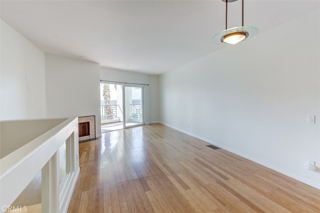 200 Pacific Coast Highway 322