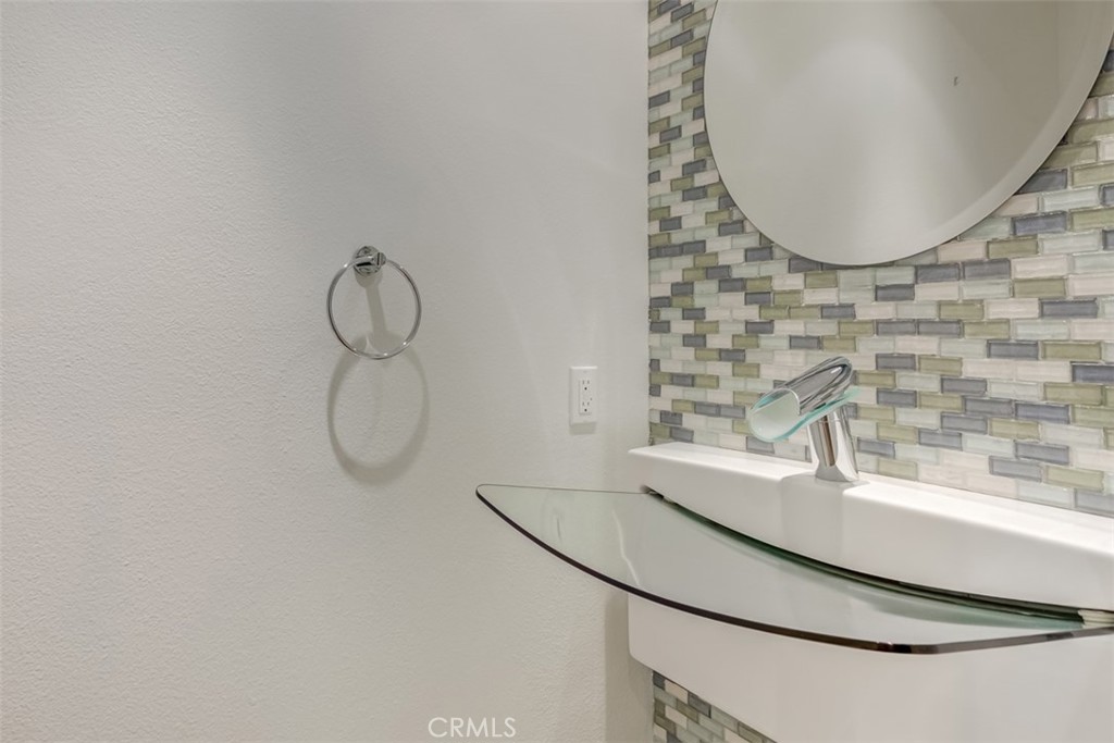 200 Pacific Coast Highway 322