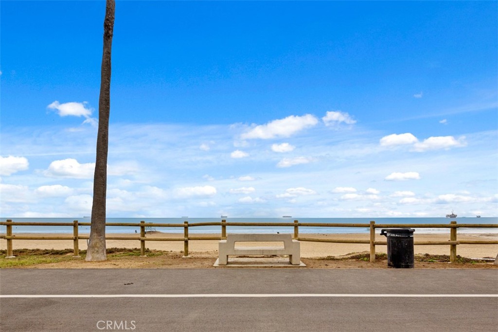 2000 Pacific Coast Highway