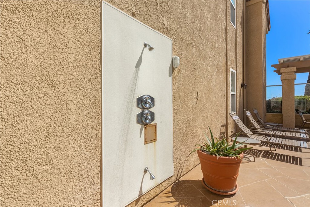 2000 Pacific Coast Highway