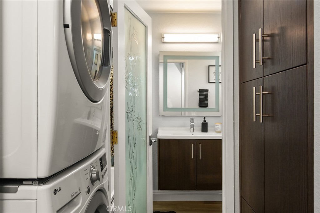 2000 Pacific Coast Highway