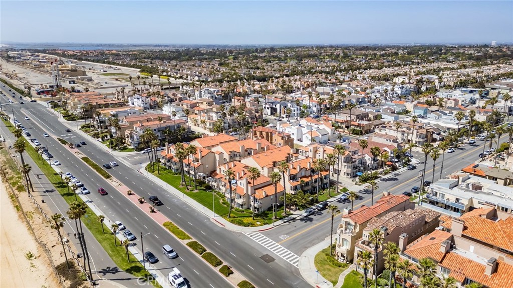 2000 Pacific Coast Highway