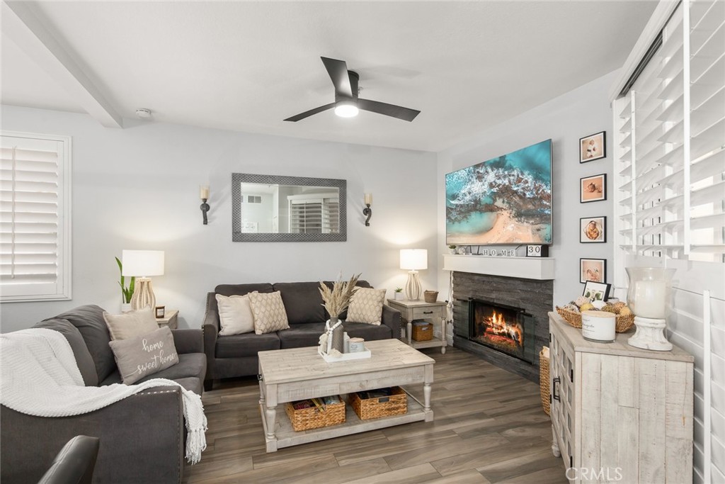 2000 Pacific Coast Highway