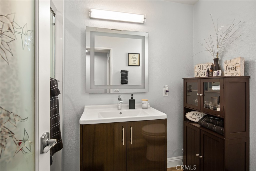 2000 Pacific Coast Highway