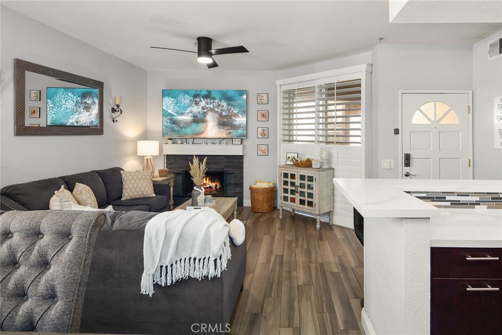 2000 Pacific Coast Highway